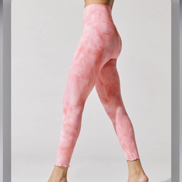 CARBON38 Super Soft Tie Dye 7/8 Legging in Baby Pink Tonal - Picture 4 of 13